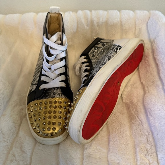 Men’s Christian Louboutin sneakers. - Picture 4 of 5